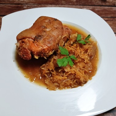 Golonko z kapustą wolno...